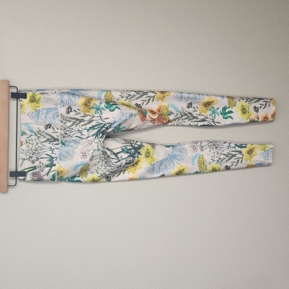 Playground Botanical Printed Athletic Leggings - Picture 8 of 9